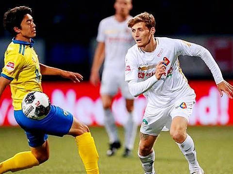 竞争激烈的 竞争激烈的